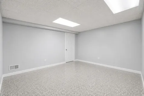 1145 Furlong Drive Libertyville IL 60048