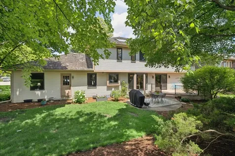 1145 Furlong Drive Libertyville IL 60048
