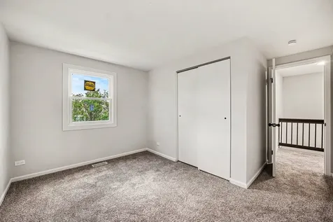 1801 Jamestown Circle Hoffman Estates IL 60169