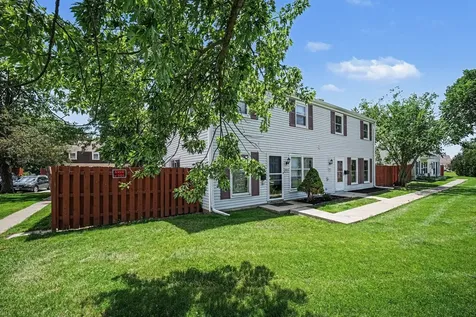 1801 Jamestown Circle Hoffman Estates IL 60169