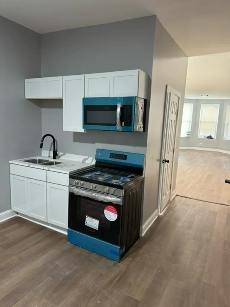 5719 South Loomis Boulevard Chicago IL 60636