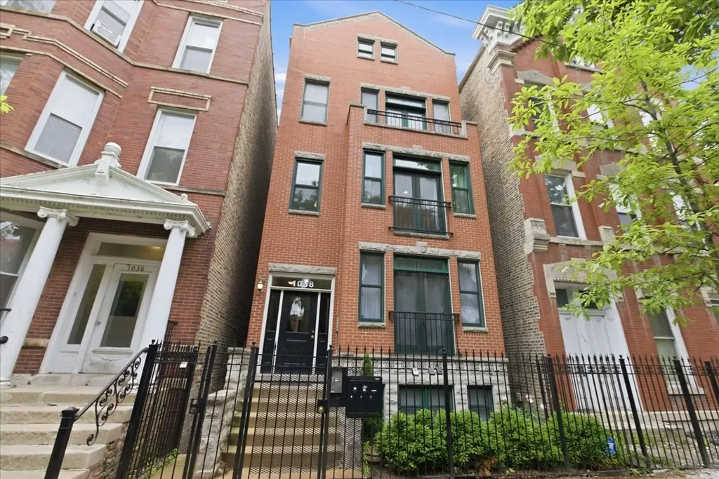 1038 North Marshfield Avenue Chicago IL 60622