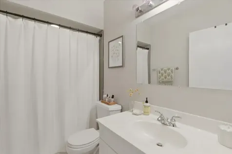 1038 North Marshfield Avenue Chicago IL 60622
