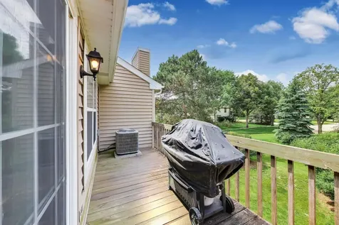 520 West Happfield Drive Arlington Heights IL 60004