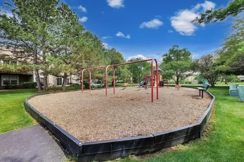 520 West Happfield Drive Arlington Heights IL 60004