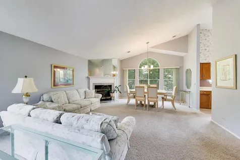 520 West Happfield Drive Arlington Heights IL 60004