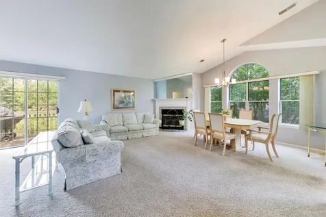 520 West Happfield Drive Arlington Heights IL 60004