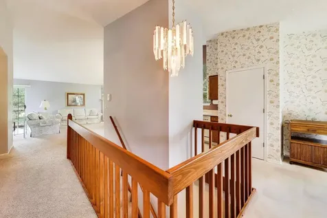 520 West Happfield Drive Arlington Heights IL 60004