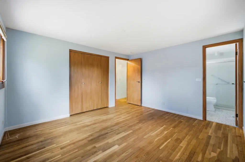 1033 Lowell Lane Schaumburg IL 60193
