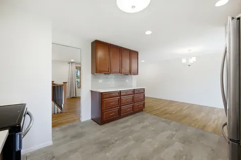 1033 Lowell Lane Schaumburg IL 60193