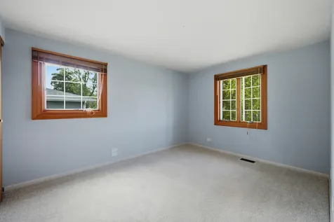 1033 Lowell Lane Schaumburg IL 60193