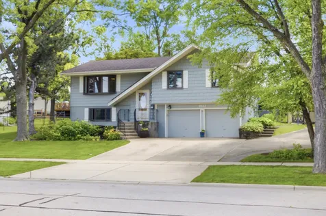 1033 Lowell Lane Schaumburg IL 60193