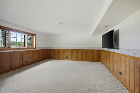 1033 Lowell Lane Schaumburg IL 60193