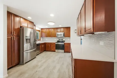 1033 Lowell Lane Schaumburg IL 60193