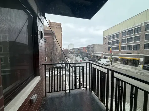 952 West Carmen Avenue Chicago IL 60640