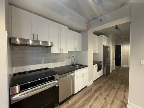 952 West Carmen Avenue Chicago IL 60640