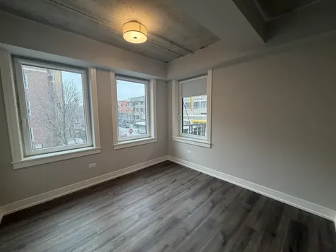 952 West Carmen Avenue Chicago IL 60640