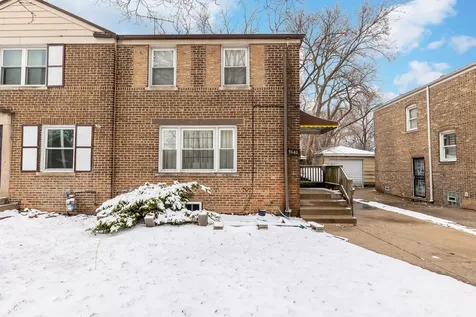 9640 South Hoxie Avenue Chicago IL 60617