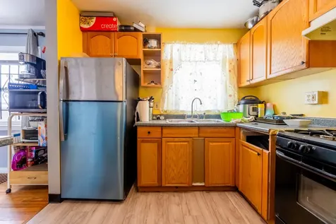 9640 South Hoxie Avenue Chicago IL 60617