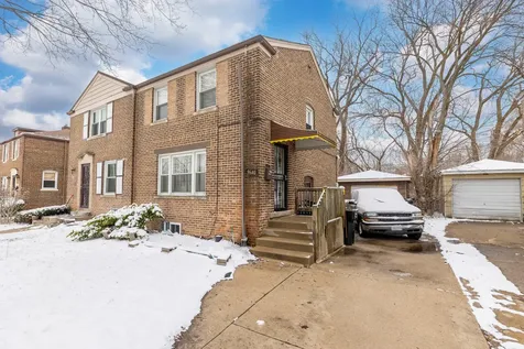9640 South Hoxie Avenue Chicago IL 60617