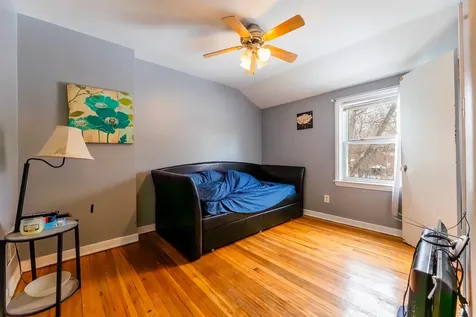 9640 South Hoxie Avenue Chicago IL 60617