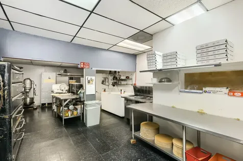 7109 North Clark Street Chicago IL 60626