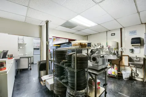 7109 North Clark Street Chicago IL 60626