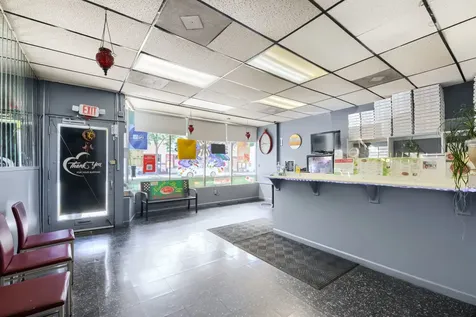 7109 North Clark Street Chicago IL 60626