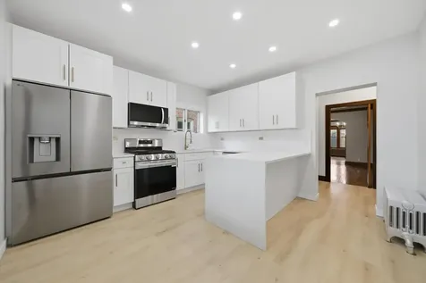 5411 West Byron Street Chicago IL 60641
