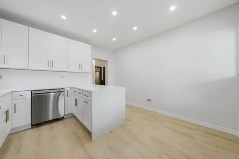 5411 West Byron Street Chicago IL 60641