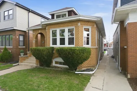 5411 West Byron Street Chicago IL 60641
