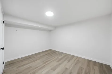 5411 West Byron Street Chicago IL 60641