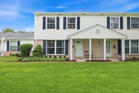 752 Gloucester Drive Elk Grove Village IL 60007