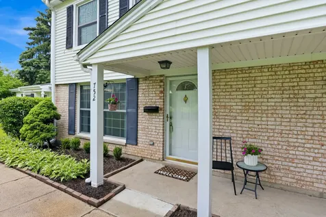 752 Gloucester Drive Elk Grove Village IL 60007