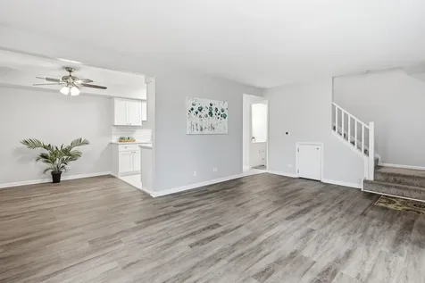 752 Gloucester Drive Elk Grove Village IL 60007