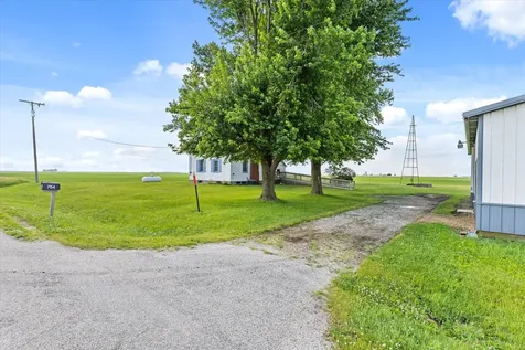 754 North 14th Road Streator IL 61364
