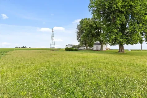 754 North 14th Road Streator IL 61364