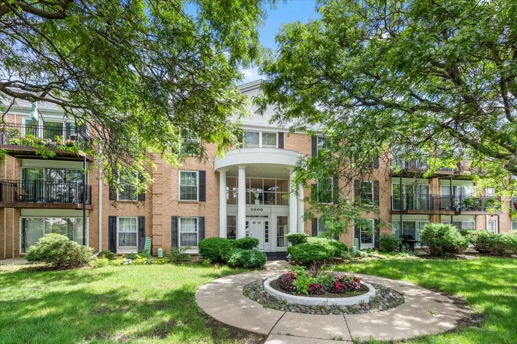 5300 Carriageway Drive Rolling Meadows IL 60008