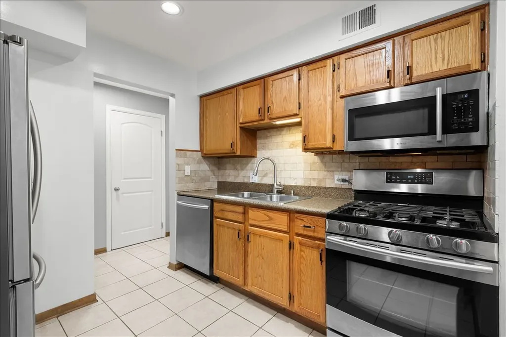 5300 Carriageway Drive Rolling Meadows IL 60008