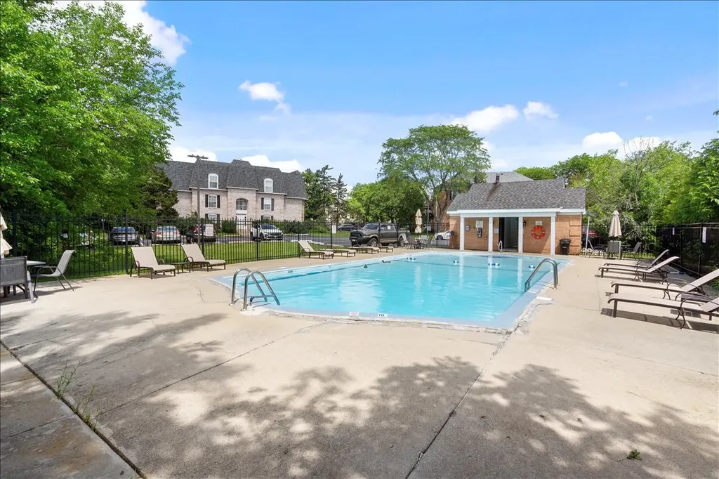 5300 Carriageway Drive Rolling Meadows IL 60008