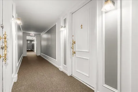5300 Carriageway Drive Rolling Meadows IL 60008