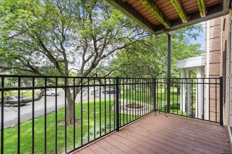 5300 Carriageway Drive Rolling Meadows IL 60008