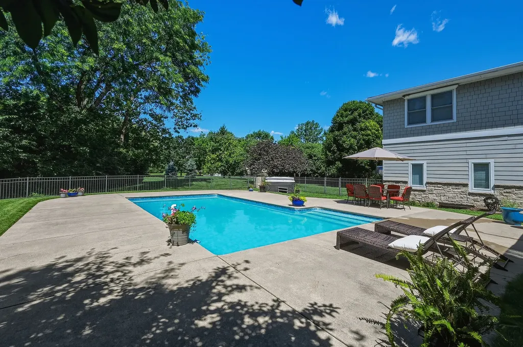 6730 South Madison Street Willowbrook IL 60527