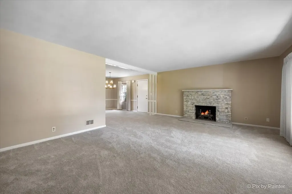 316 South Elmwood Drive Aurora IL 60506