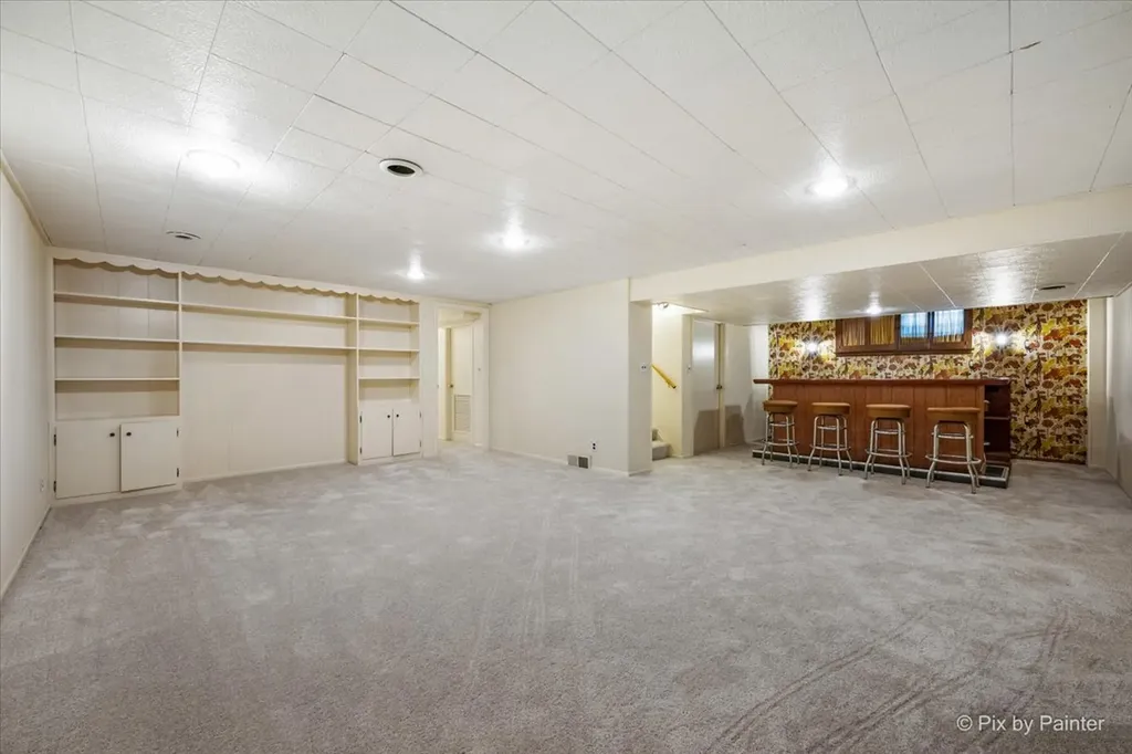 316 South Elmwood Drive Aurora IL 60506