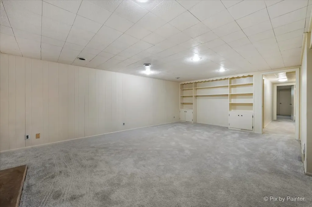 316 South Elmwood Drive Aurora IL 60506