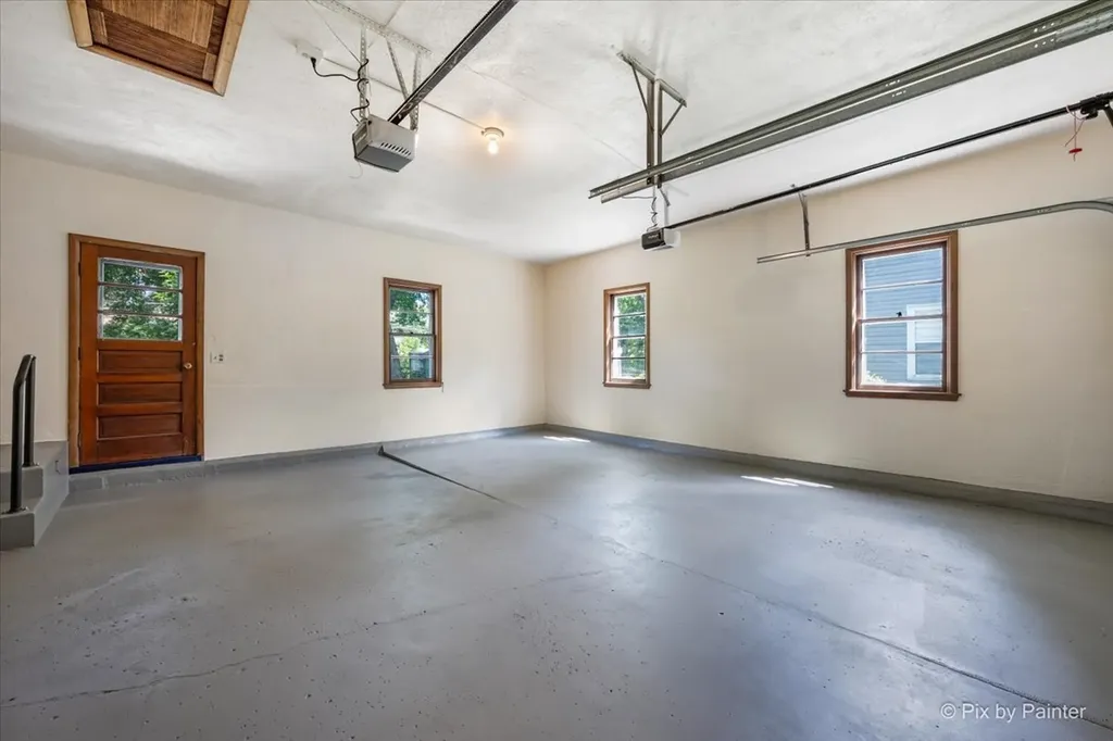 316 South Elmwood Drive Aurora IL 60506