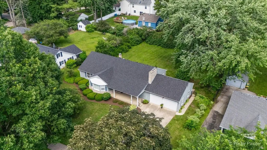 316 South Elmwood Drive Aurora IL 60506