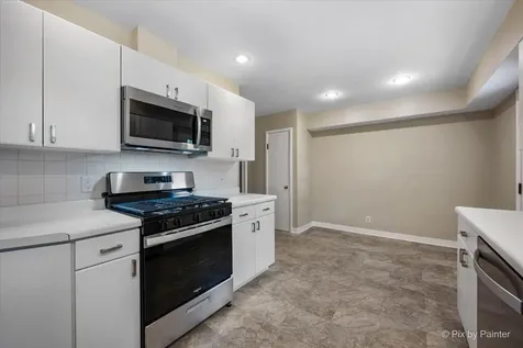 316 South Elmwood Drive Aurora IL 60506