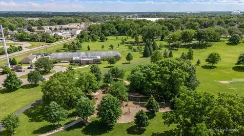 316 South Elmwood Drive Aurora IL 60506